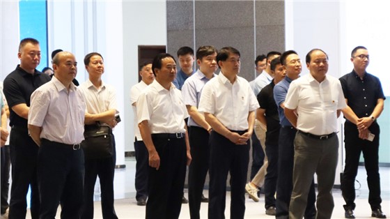 長沙市委常委、市委組織部部長張宏益一行調(diào)研國家網(wǎng)絡(luò)安全產(chǎn)業(yè)園區(qū)（長沙），并參觀我司布展的園區(qū)展示推廣中心項(xiàng)目